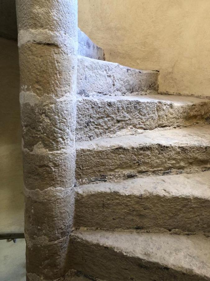 فندق La Tour De L'Ange Hérépian المظهر الخارجي الصورة